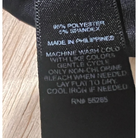 D15.16. Express black floral shorts S - Picture 6 of 6